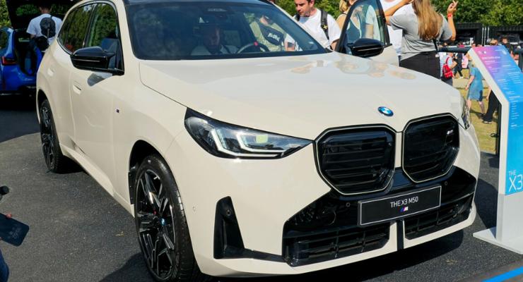 BMW відклала повний перехід на електромобілі: що стоїть за рішенням