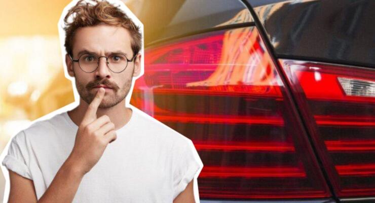 Чому в американських авто червоні поворотники: звідки взялася ця особливість