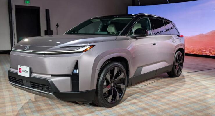 Toyota презентує електричний Highlander із рекордним запасом ходу
