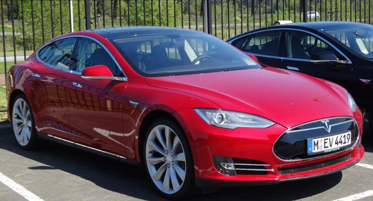 В Україну тимчасово призупинили постачання нових електрокарів