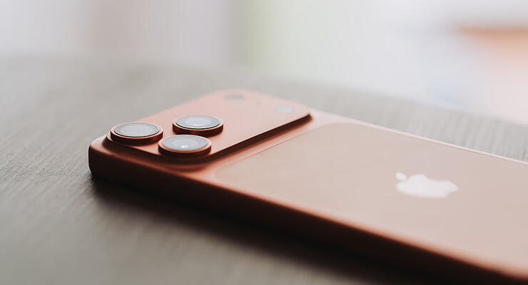 Купують і відразу продають: феномен iPhone 17 Pro Max на ринку перепродажу