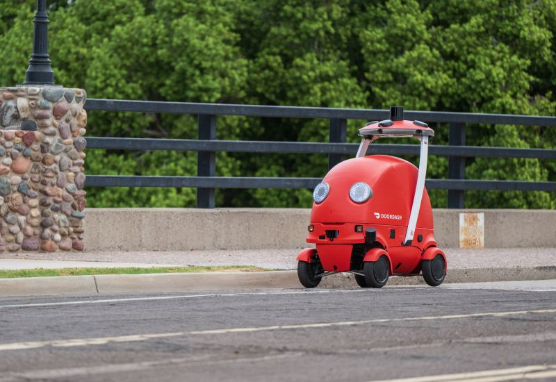 Робот і роботизовані помічники: DoorDash