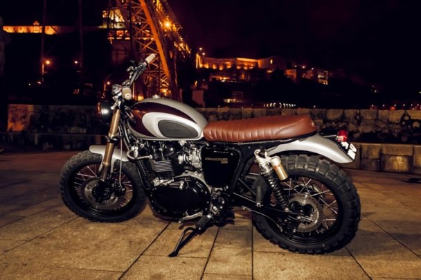 Triumph Scrambler Crane