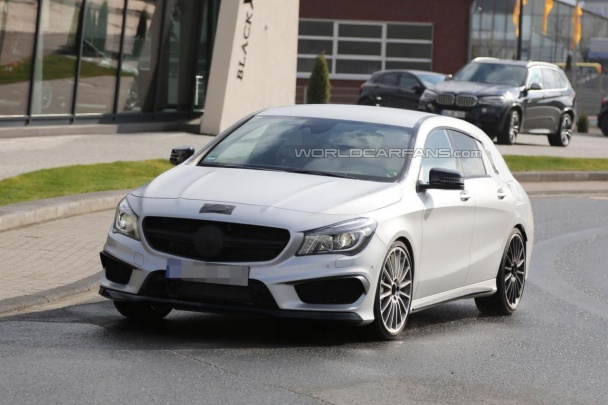 Mercedes-Benz CLA 45 AMG