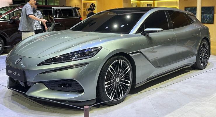 Новий електромобіль встановив світовий рекорд за запасом ходу