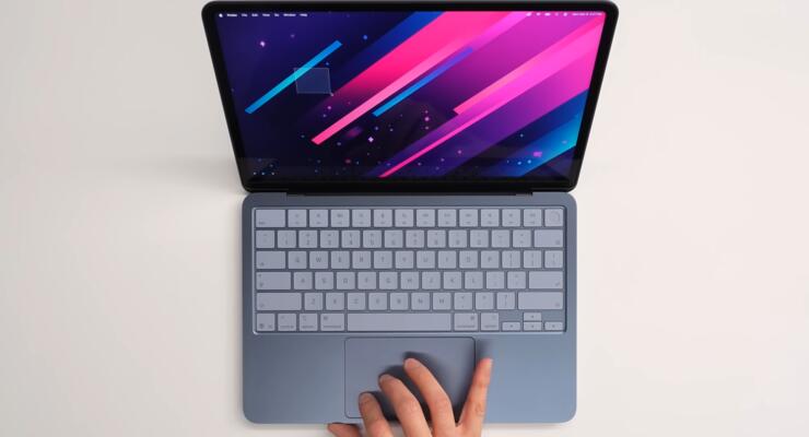MacBook Neo розібрали на відео і показали, на чому Apple вирішила заощадити