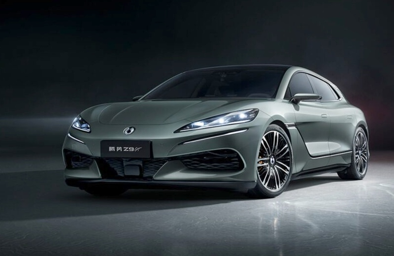 Електромобіль Denza