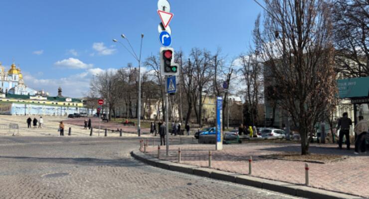В Україні тестують новий світлофор із двома червоними сигналами
