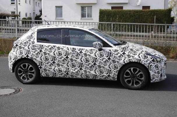 Mazda2
