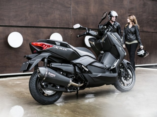 Yamaha X-Max 400 MomoDesign