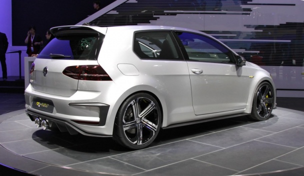 Volkswagen Golf R 400