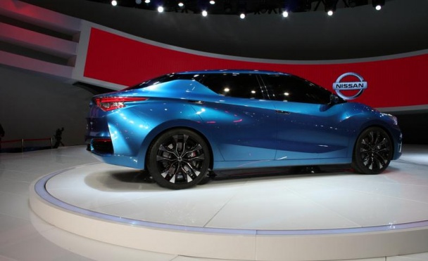 Nissan Lannia