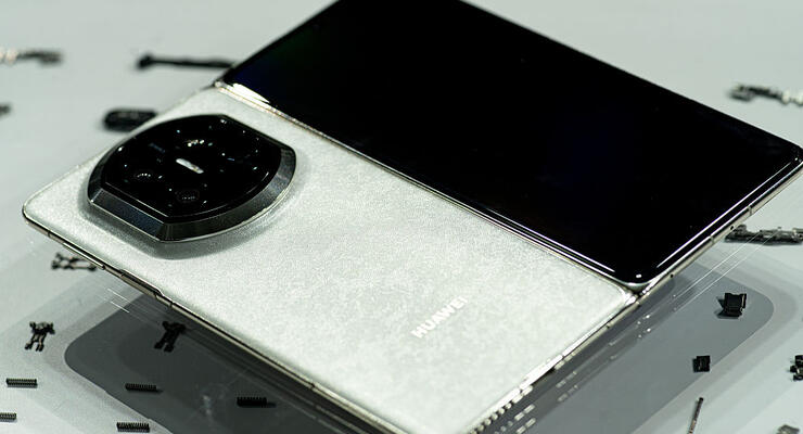 Huawei Mate X8 здивує не лише своїми розмірами: перші подробиці вже з&rsquo;явилися в мережі