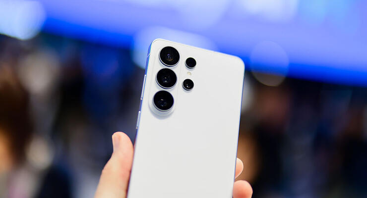 Samsung готує велике оновлення: лінійка Galaxy S27 стане ширшою