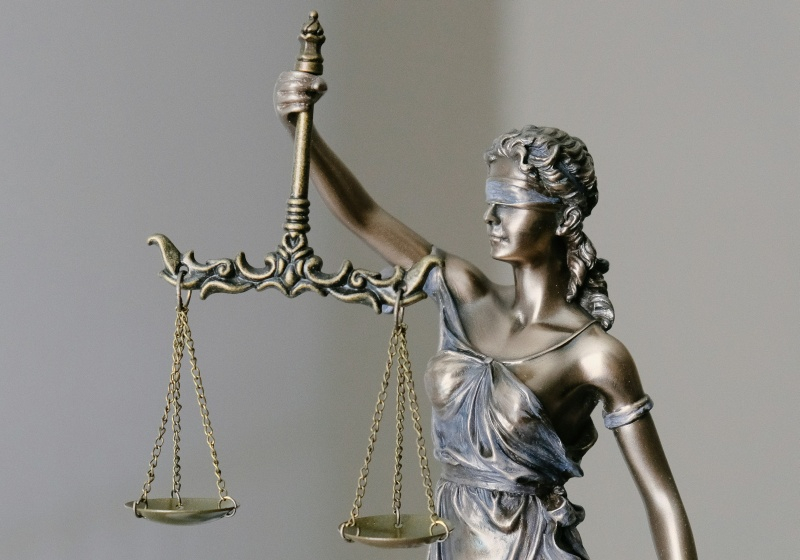 Статуя правосуддя: unsplash.com
