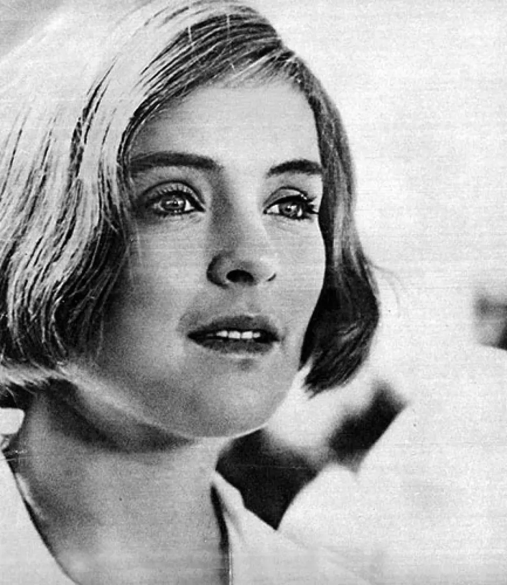 Ада Роговцева у молодості