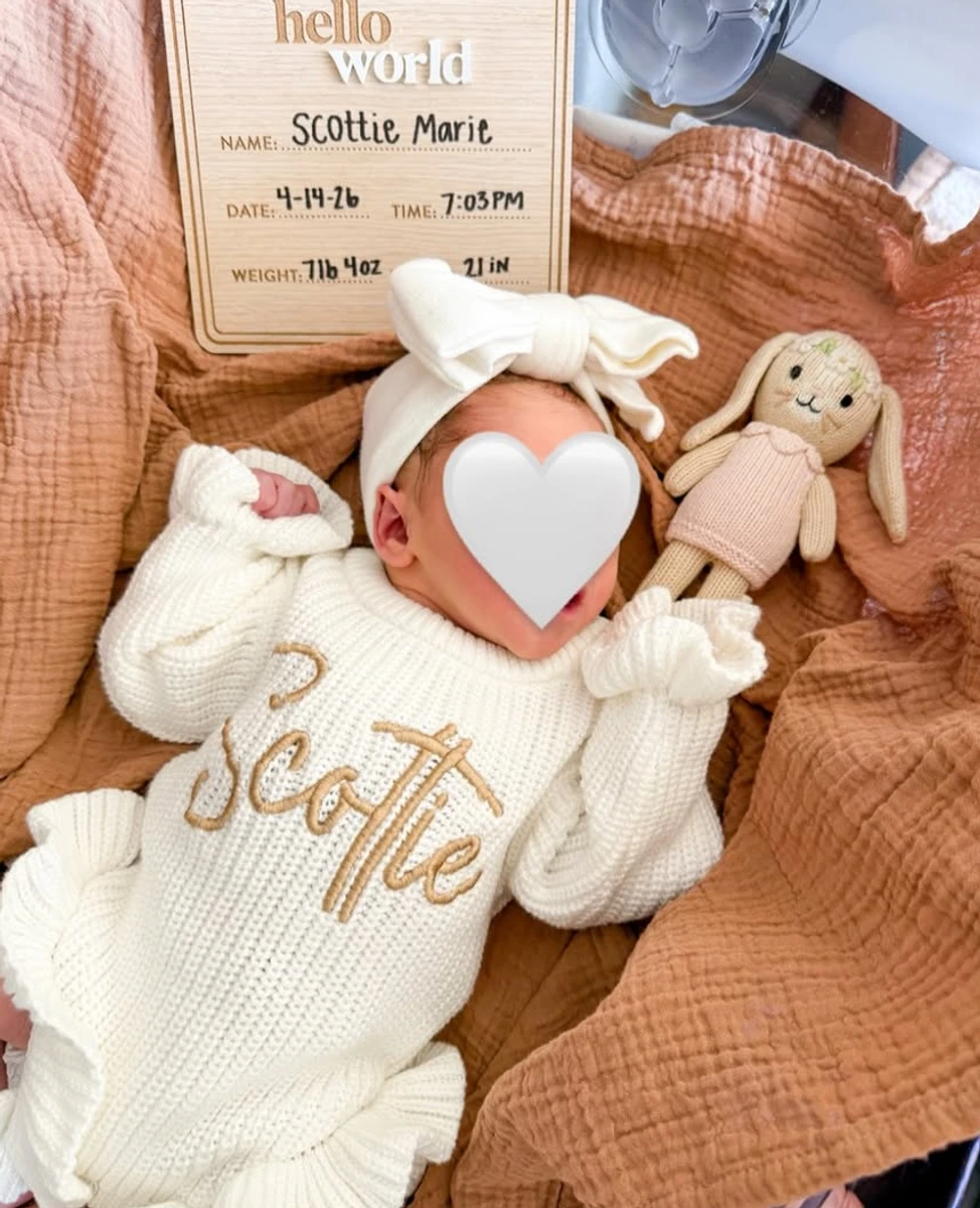 Алайна Мері Скотт народила доньку