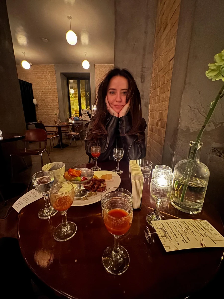 Надєнька п'яненька, - продовжив Кацурін