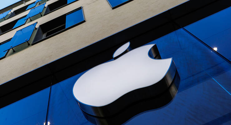 Новий складаний iPhone порівняли з iPhone 17 Pro Max: різниця вражає