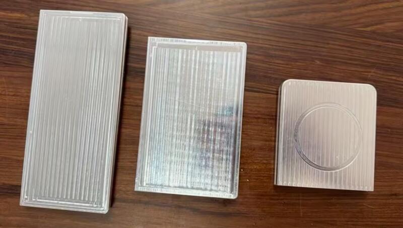 Фото - Sonny Dickson