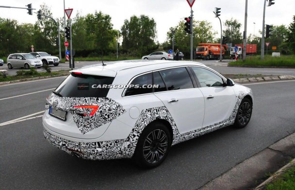 Opel Insignia Cross Four