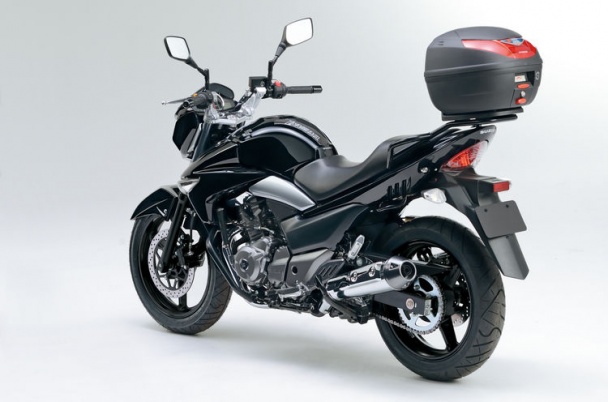 Suzuki Inazuma GW250