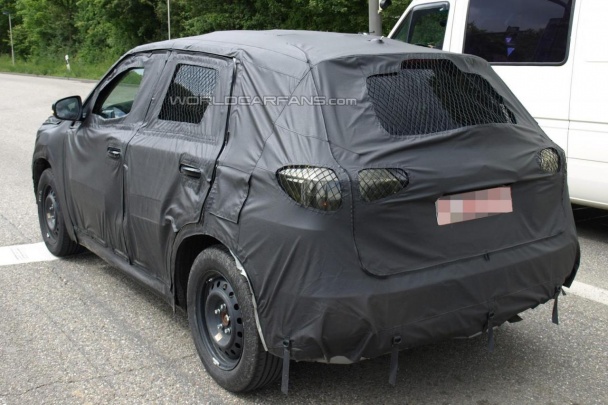 Suzuki iV-4