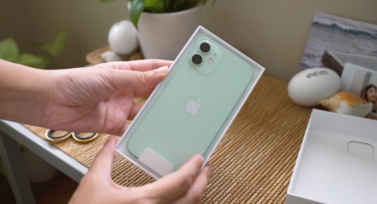 Ця стара модель iPhone несподівано обійшла новинки в рейтингу популярності