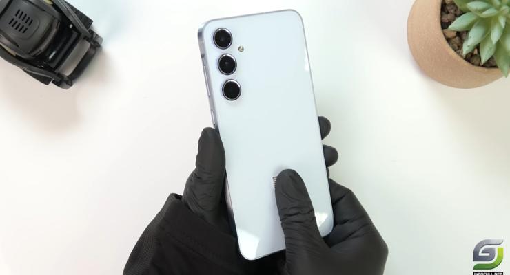 Недорогі моделі Samsung переходять на Android 15: перевірте доступність оновлення