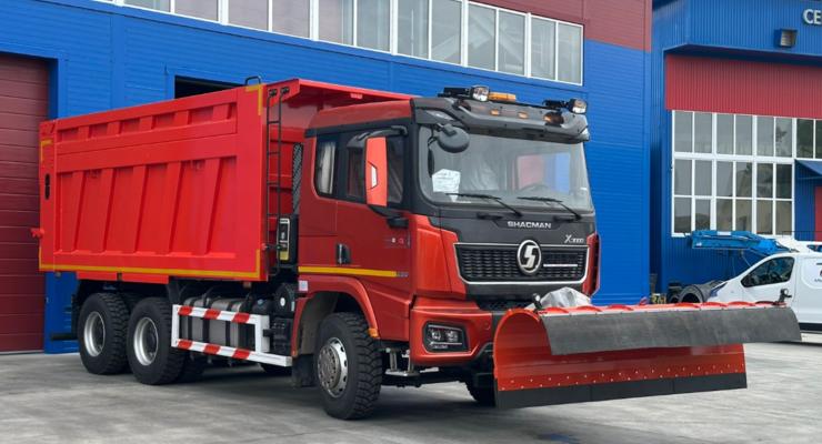 Україна випустила потужний спецавтомобіль для комунальників