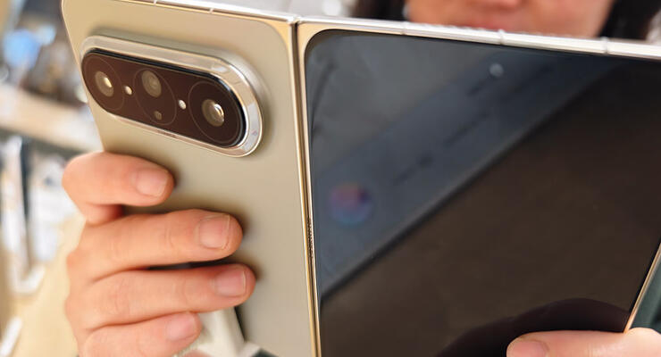 Складаний Huawei Pura X Max розлітається величезними тиражами