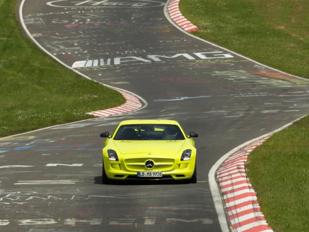 Mercedes SLS AMG