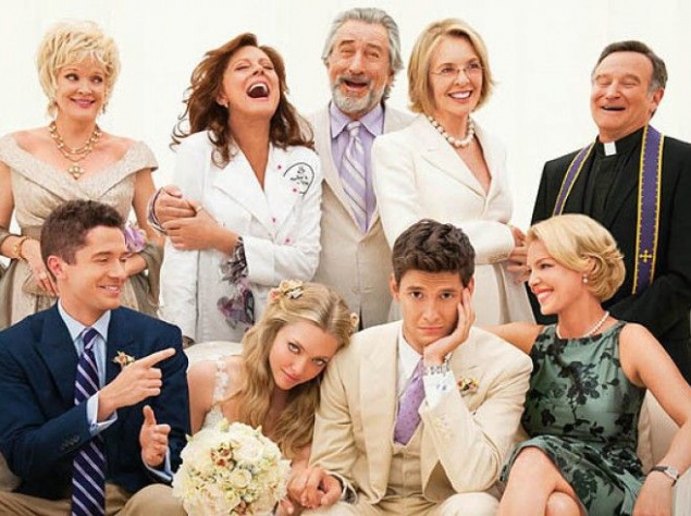 Комедия "<a href="http://kinoafisha.ua/films/svadba" mce_href="http://kinoafisha.ua/films/svadba">Большая свадьба</a>" собрала цвет Голливуда: Роберт Де Ниро, Сьюзен Сарандон, Аманда Сейфрид и другие. На протяжении 20 лет Гриффины терпеть не могут друг друга, но, чтобы не испортить личную жизнь их общему сыну Джареду, они договариваются всеми силами изображать счастливую семью. Никто не мог себе представить, кто станет избранницей их сыночка!