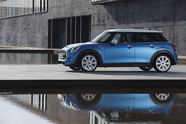 MINI Cooper 5 door