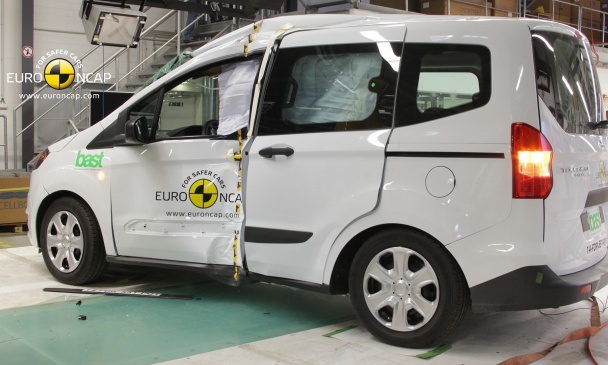 Ford Tourneo Courier Euro NCAP