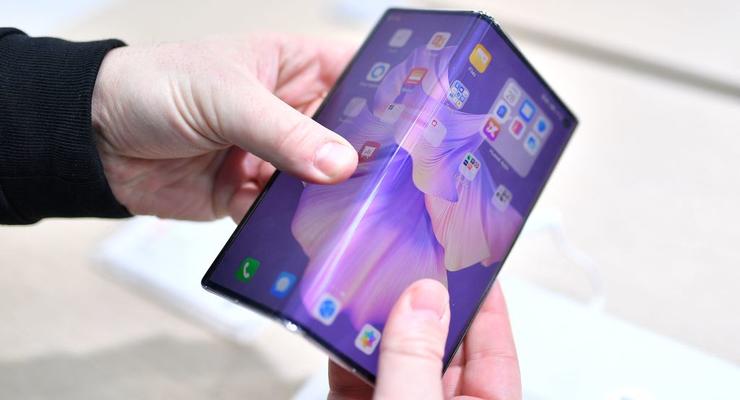 Складні смартфони не приживаються: попит залишається мізерним