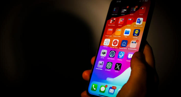 Ви здивуєтеся: дизайнер показав концепти майбутнього iPhone 18 Pro
