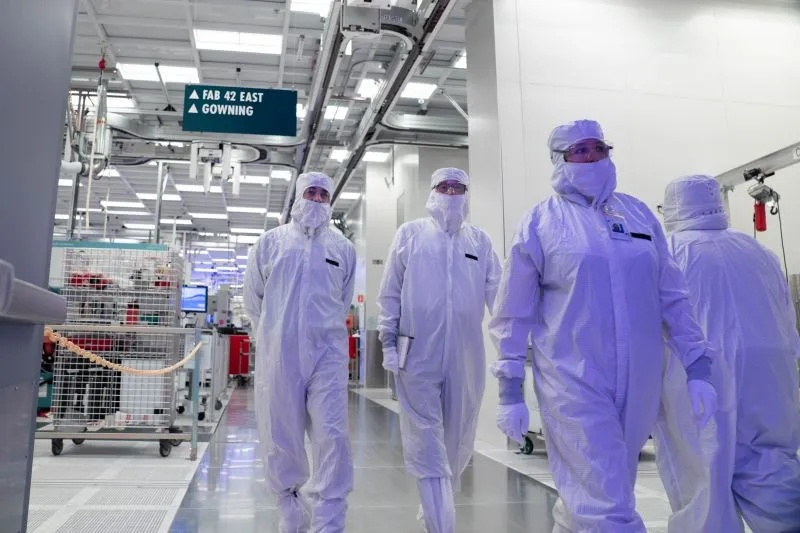 Дані та конфіденційність: Intel