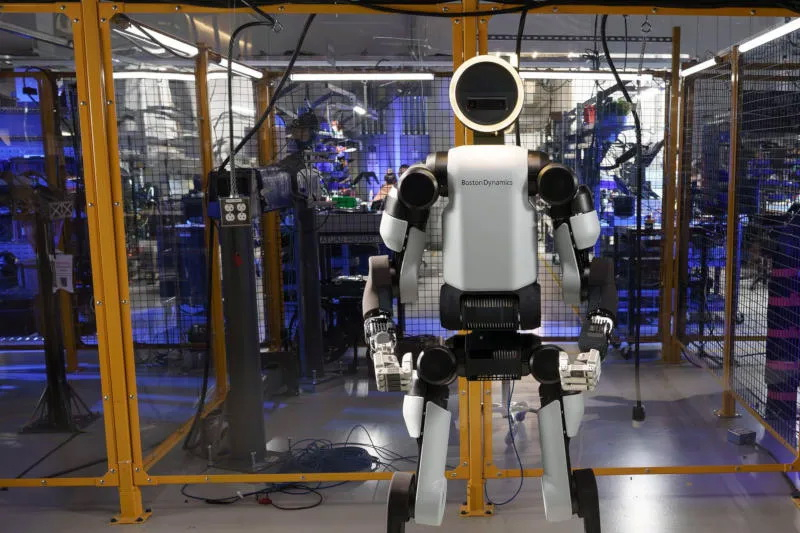 Атлас і його можливості: bostondynamics.com