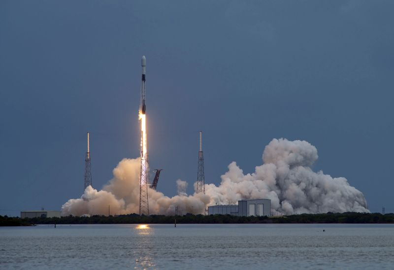 Супутники і ракети: SpaceX
