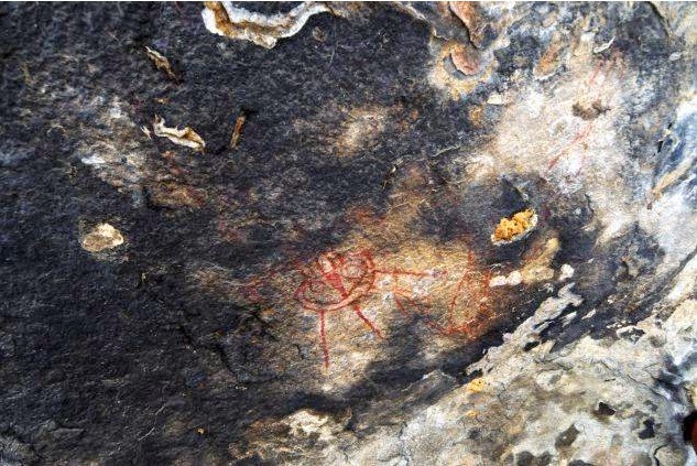 rock-paintings-depicting-UFOs-chhattisgarh-india