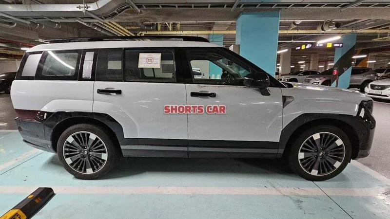 Shorts Car