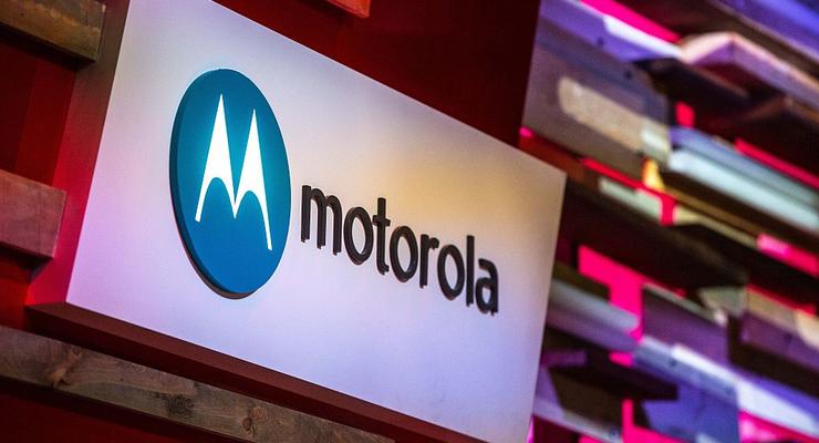 Motorola почала тизерити надтонкий смартфон із військовим захистом