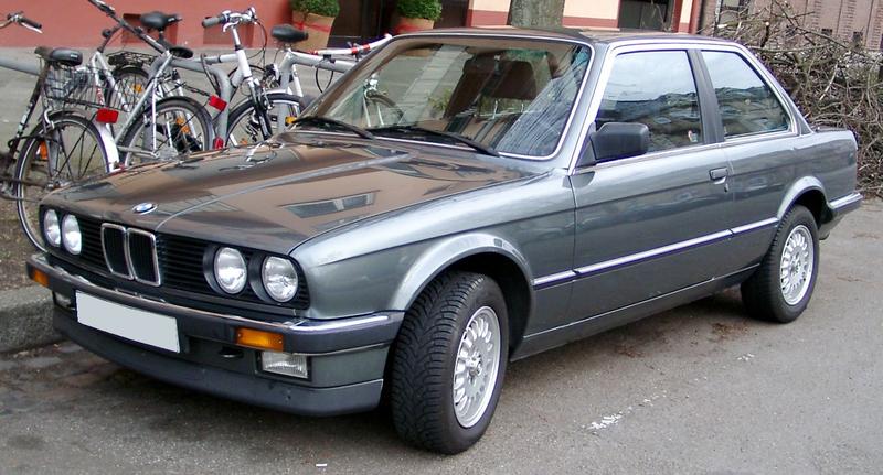 BMW 325is  / Википедия