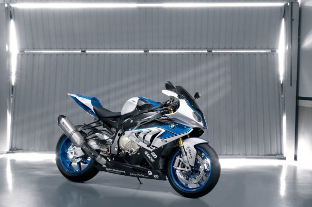 BMW HP4