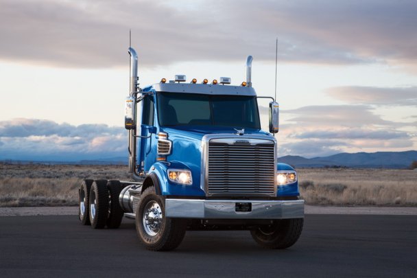 Freightliner 122SD