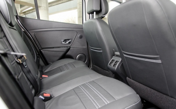 Renault Megane GT-line_16
