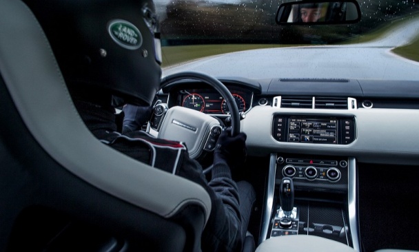 Range Rover Sport SVR