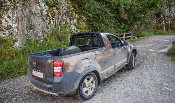Dacia Duster в кузове «пикап»