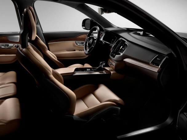 Volvo XC90 First Edition